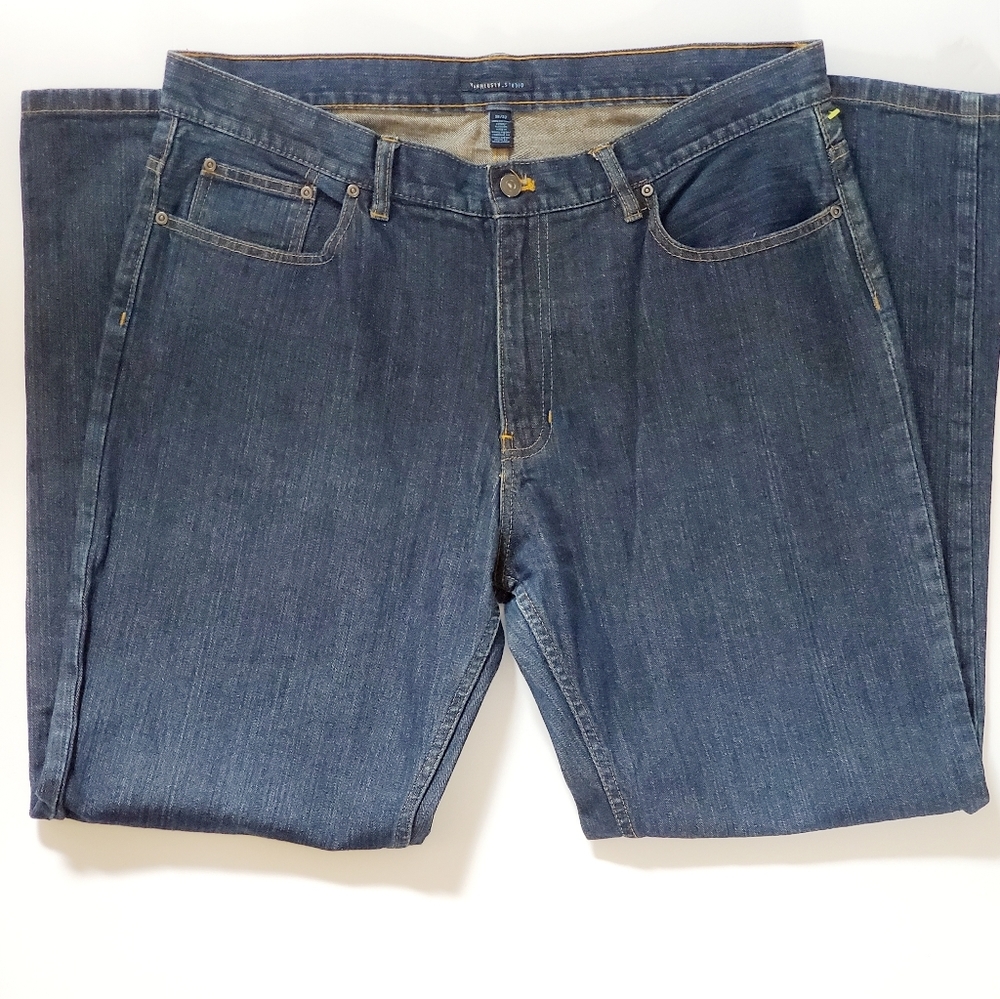 Van Heusen Studio Men's classic straight-leg style 100% Cotton Denim Jeans 38x32 - Picture 4 of 8